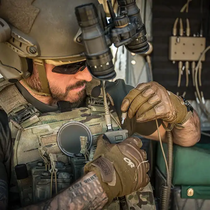 Call With Media Background Close Up Product V20 II 674X674px